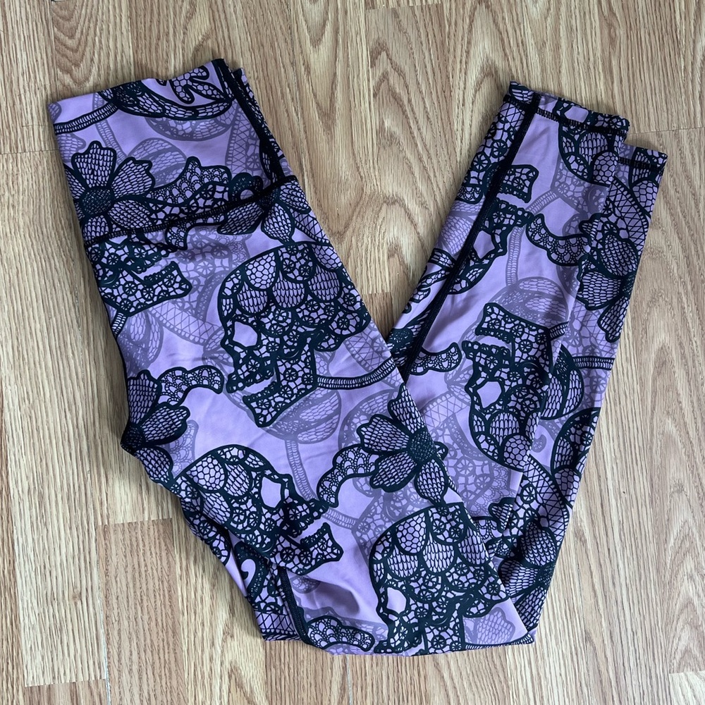 Yoga Democracy Skull Leggings Medium